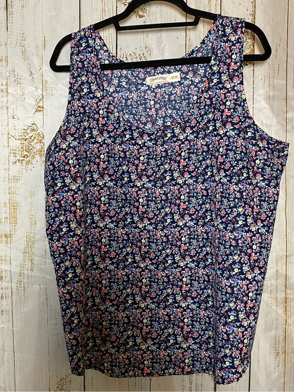 Faded Glory floral sleeveless navy tank